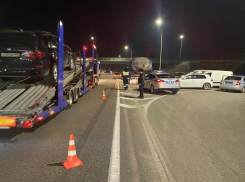 Полиция ищет очевидцев смертельного наезда на 37-летнего краснодарца на островке безопасности