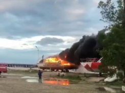 В Лермонтово сгорело прогулочное судно 