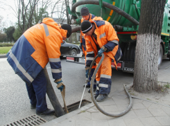 За три недели в Краснодаре расчистили 14 км ливневки