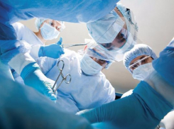 Кубанские врачи вживили в челюсть пациентке фрагмент кости ее же голени