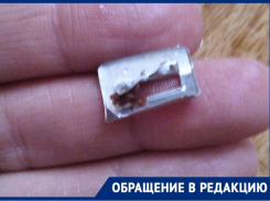 «Страшно подумать, если бы ребенок проглотил это», - краснодарка купила торт с «сюрпризом»
