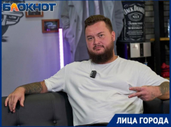 Возрастные клиенты, болевые пороги и обмороки: краснодарский тату-мастер откровенно о своей работе
