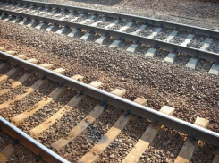 В Лабинском районе трое парней украли почти 50 рельсовых креплений 