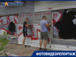 Ненужный памятник 1990-м: в Краснодаре сносят продуктово-вещевой рынок на Красной за цветочными часами