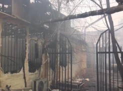 Крупный пожар вспыхнул в центре Краснодара 