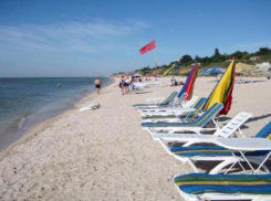 На Азовском побережье открыли 6,5 тысяч метров новых пляжей