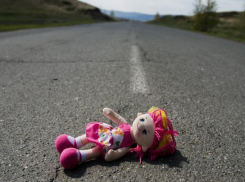 На Кубани водитель грузовика задавил 2-летнюю дочь 