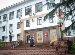 Власти Сочи опровергли сообщение об обысках в связи с задержанием генерала ФСО Лопырева