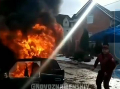 В Краснодаре мужчина поджег автомобиль, читая молитву