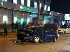  Две иномарки влетели друг в друга в центре Краснодара 