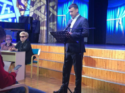 Заботился о чужих детях и ветеранах депутат Гордумы Алексей Тыщенко в 2019 году