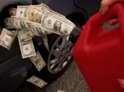 Эксперты показали на сколько дороже бензин в Краснодарском крае