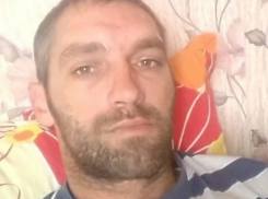  В Краснодаре пропал мужчина с татуировкой скорпиона 