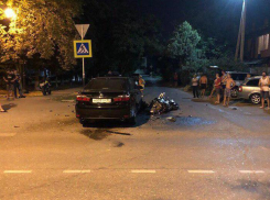 Родню разбившегося в Краснодаре байкера из Анапы ищут горожане