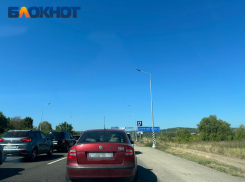 Авто встали в 10-километровом заторе на трассе М-4 «Дон» под Горячим Ключом