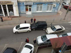 Житель Краснодара спровоцировал массовую аварию в центре города