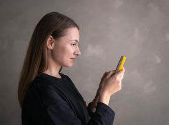 На новогодних каникулах зумеры чаще других смотрели видео, бумеры пользовались маркетплейсами, а миллениалы – нейросетями