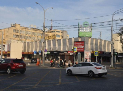 Возле ТРЦ «Галерея Краснодар» появятся делиниаторы