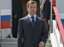  Премьер Медведев прилетит в Сочи, чтобы поддержать сборную России 
