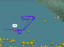 Американский самолёт второй день кружит над морем вблизи Кубани