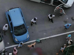 В Новороссийске девочка-подросток разбилась, выпав из окна высотки