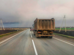В Краснодарском крае из-за жары движение по федеральным трассам ограничили