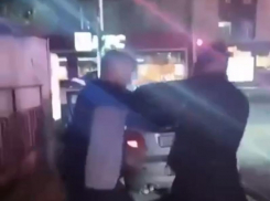 Краснодарцы устраивают драки за парковочные места