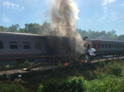 Из-за столкновения поезда и грузовика под Краснодаром пострадали 15 человек