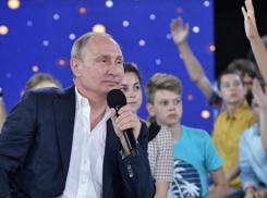 Владимир Путин примет участие во Всемирном фестивале молодежи в Сочи