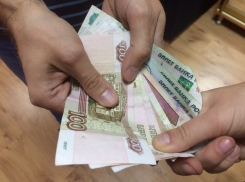 Директора автошколы поймали на взятке в Краснодарском крае