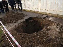 В Краснодаре на Рождественской набережной произошел обвал грунта 
