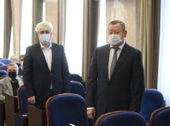 Мыловар и парикмахер от «Единой России»: кто занял вакантные мандаты в ЗСК