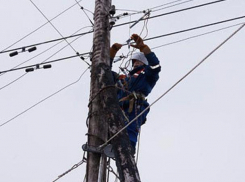 Сильный ветер на Кубани лишил света более 10 тысяч жителей края