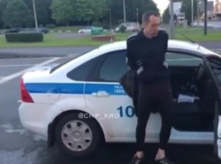 Танцующего водителя в неадекватном состоянии задержали в Краснодаре