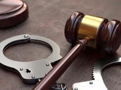 Мужчина в Ейске из-за ревности убил пенсионера табуреткой 