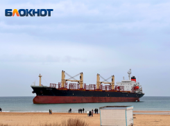 Сухогруз Blue Shark в Краснодарском крае сняли с мелководья