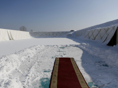 Иван Ургант «прошелся» по красной ковровой дорожке экс-главы Апшеронского района