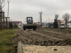 В краснодарском сквере положат б/у плитку с площади у Вечного огня