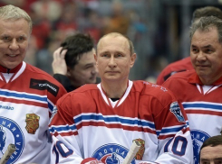 Путин забил шайбу в матче Ночной хоккейной лиги в Сочи 