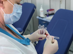 Вакцины нет: жительница Геленджика не может поставить вторую прививку от COVID-19