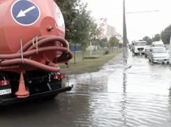 Краснодар готов к непогоде: на случай подтоплений дежурят 20 водооткачивающих машин