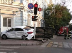  Появилось видео с места аварии в центре Краснодара 