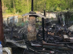 Трое маленьких детей погибли при пожаре в Геленджике