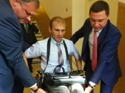 «Рыдала всю дорогу!» - На праздновании 80-летия Кубани у инвалидов-колясочников отобрали места в пользу чиновников