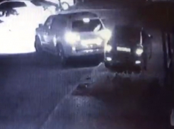 Беспредел пьяного владельца внедорожника на парковке сняли на видео в Краснодаре