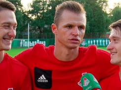  Футболисты «Локомотива» Тарасов и братья Миранчуки распространили видео о митинге в поддержку Мамаева из «Краснодара» 