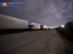 Экстренно закрыли Крымский мост