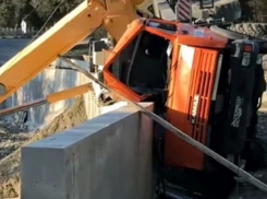 Под Туапсе упавший кран покалечил 43-летнего мужчину