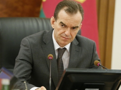 Кондратьев провел экстренное совещание в связи с крушением самолета в Ростове