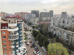 В Краснодаре на крышах многоэтажек появились коттеджи 